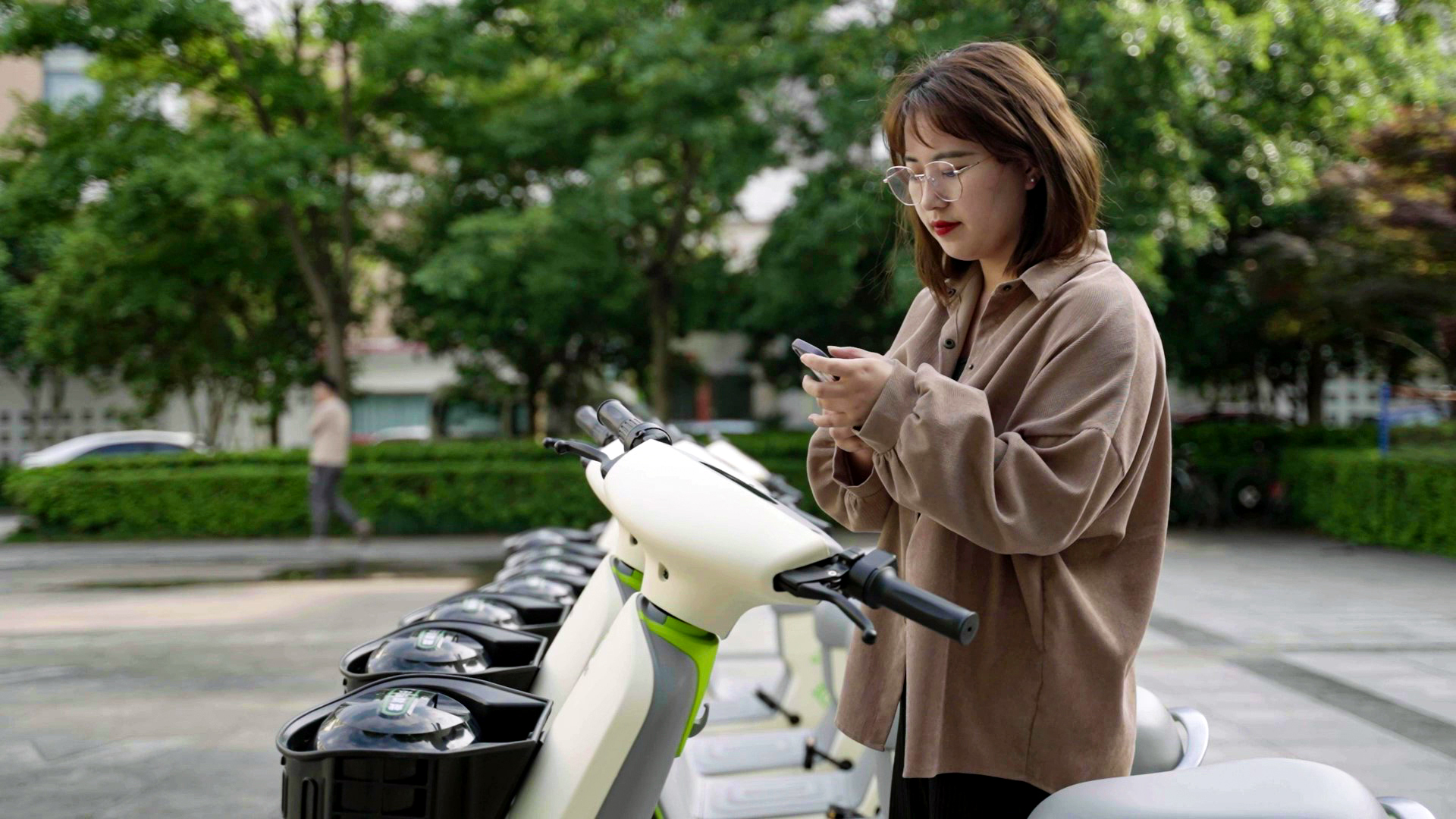 大學校內投放共享電單車 大學校內投放共享電單車